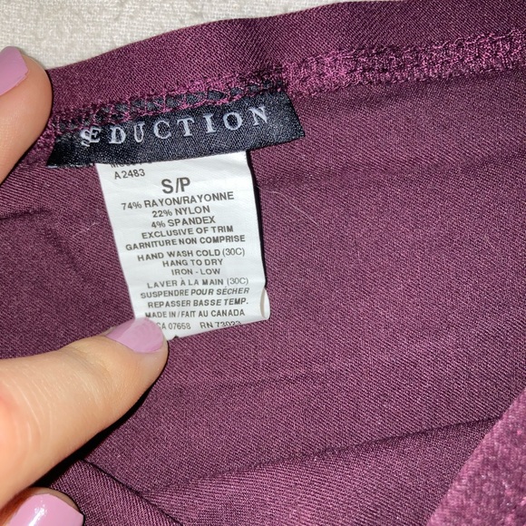 Never worn school girl mini pleated skirt, a little wrinkly and short for me - Picture 2 of 2